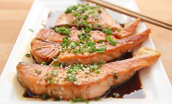 Consumir ácidos grasos poliinsaturados como el Omega 3 está asociado con un menor riesgo de discapacidad auditiva en mujeres Consumir ácidos grasos poliinsaturados como el Omega 3 está asociado con un menor riesgo de discapacidad auditiva en mujeres