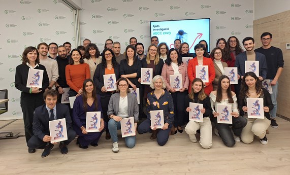 Ibane Abasolo recibe una ayuda de la Asociación Española Contra el Cáncer para mejorar los tratamientos de cánceres cerebrales con nanotecnología Ibane Abasolo recibe una ayuda de la Asociación Española Contra el Cáncer para mejorar los tratamientos de cánceres cerebrales con nanotecnología