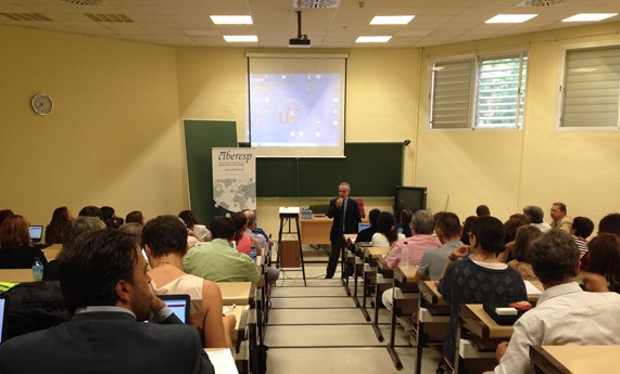 Los investigadores expusieron sus avances en la Jornada Científica del CIBERESP Los investigadores expusieron sus avances en la Jornada Científica del CIBERESP