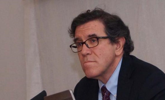 Entrevista al Dr. Rodríguez Artalejo, coordinador del programa de investigación en epidemiología y control de enfermedades crónicas Entrevista al Dr. Rodríguez Artalejo, coordinador del programa de investigación en epidemiología y control de enfermedades crónicas