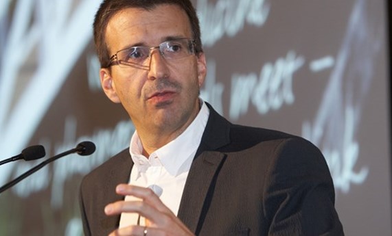 Xavier Forns participa en la actualización de la guía de recomendaciones para el tratamiento de la hepatitis C de la EASL Xavier Forns participa en la actualización de la guía de recomendaciones para el tratamiento de la hepatitis C de la EASL